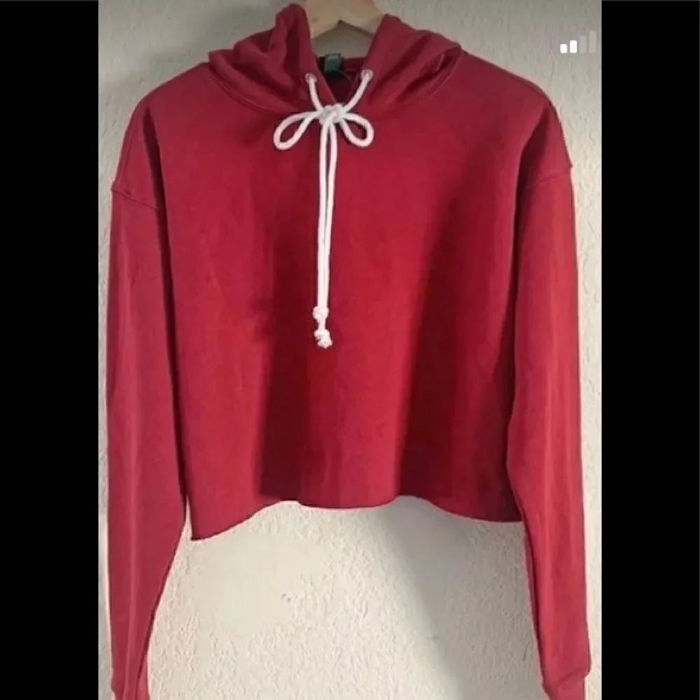 🛍Wild Fable Red Cropped Hoodie Drawstring Size Medium - Picture 2 of 8